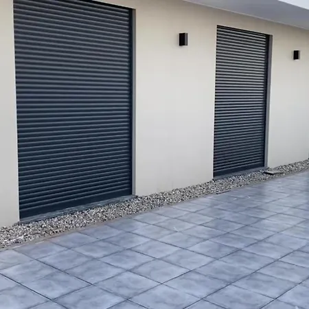 Casa De Ferias Com Piscina E 3 Quartos בית נופש *